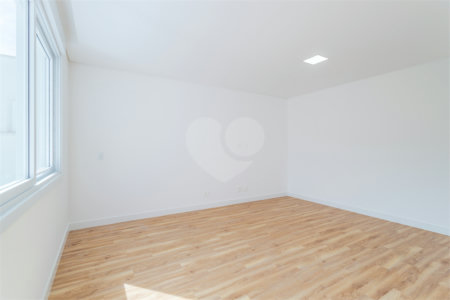 Casa à venda com 4 suítes no condomínio Villagio Quadrifolio, São Paulo - SP