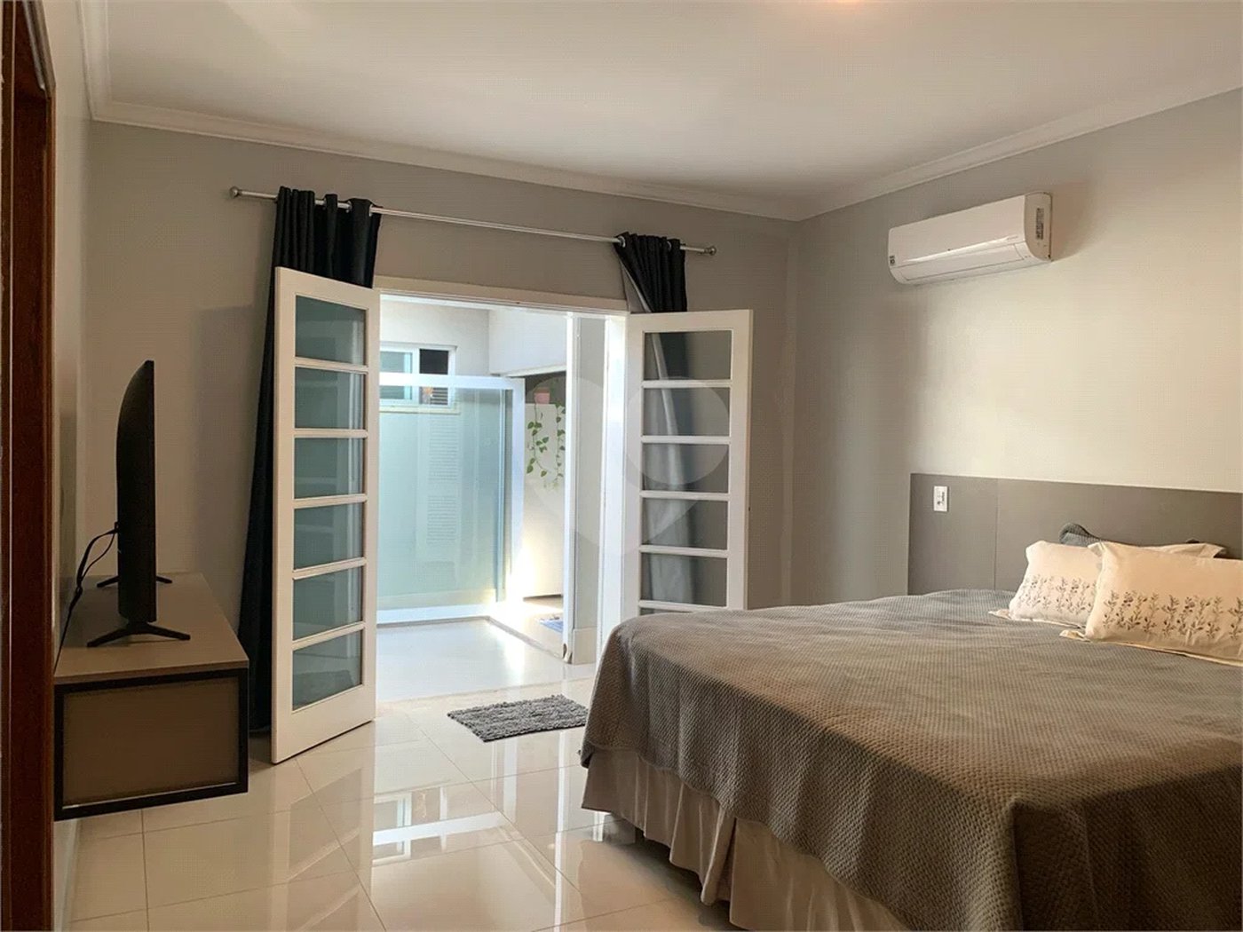 Linda Casa à Venda no Bairro Santa Rosa, na cidade de Piracicaba-SP.