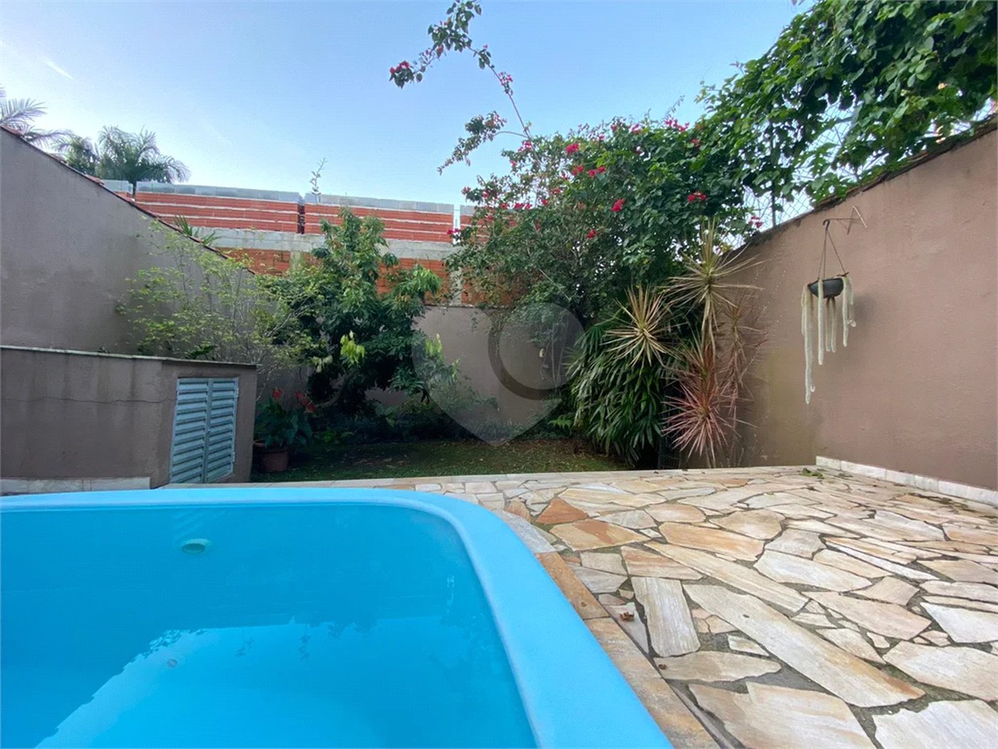 Casa à venda ou para alugar com 3 quartos, sendo 1 suíte,  em Morada da Praia, Bertioga, SP