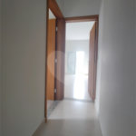Casa térrea em Atibaia com 3 suítes, sala 2 ambientes, 2 vagas garagem, excelente localização, pronta para morar