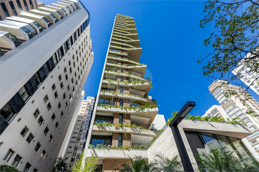 Oportunidade Única nos Jardins: Seu Refúgio de Alto Padrão ou Investimento de Alta Rentabilidade.