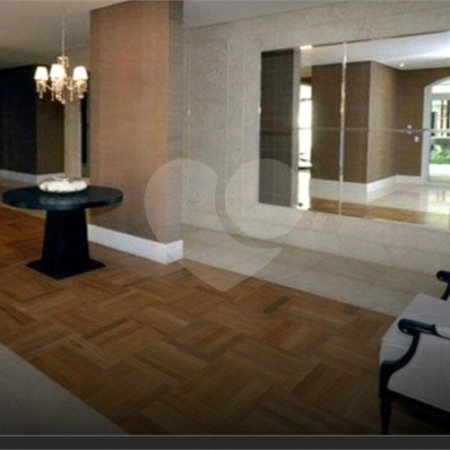 Apartamento á venda com 245m² com 4 dormitórios, 4 vagas CHÁCARA KLABIN Com área de lazer.
