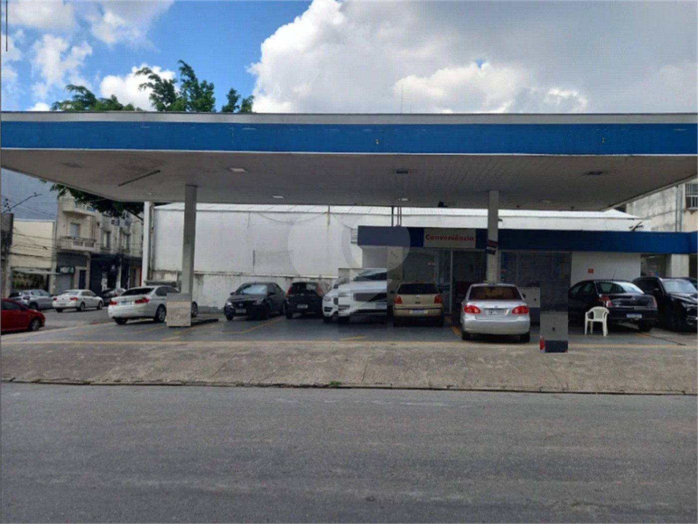 Espaço ideal para posto de gasolina, farmácia e loja no Bom Retiro