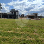 Lote à Venda em São Carlos, no Condomínio Villeneuve I