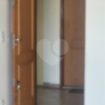 Indaiatuba - Venda - Apartamento no Condomínio Portal das Flores com 64 m², 3 dorms, sendo 2 com armários planejados, , WC social, cozinha planejada e totalmente integrada com a lavanderia, varanda, , 02 vagas de garagem. Excelente localização, a poucos metros do Shopping Polo, mercados, padaria,