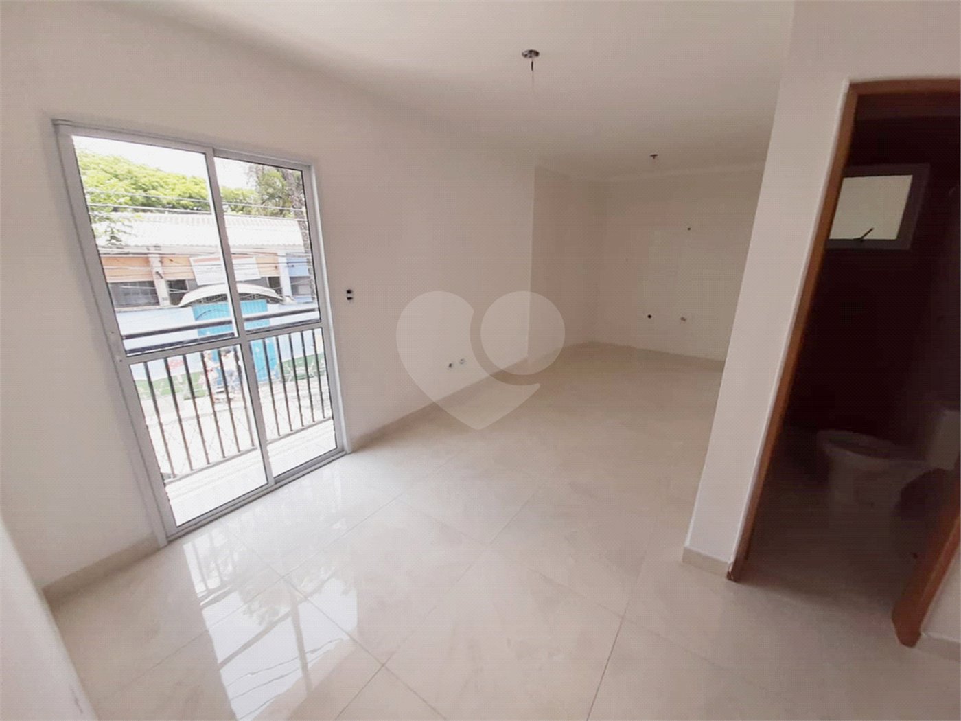 Apartamento novo. 10 minutos para o Metrô