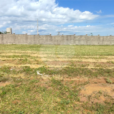 Lote à Venda em São Carlos, no Condomínio Villeneuve I