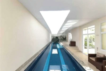 Apartamento de 306m² na melhor região de Moema, 3 suítes, 5 vagas, varanda gourmet, depósito, fora de rota