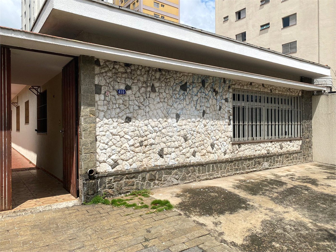 Casa térrea com 280m2, 3 dorms. - Saúde