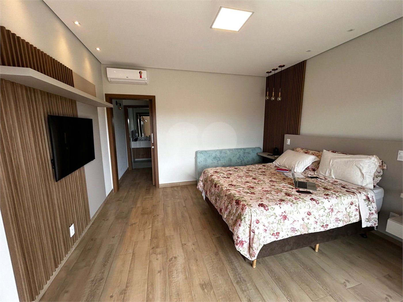 Casa de alto padrão para venda no condomínio Damha III.