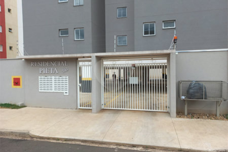 Apartamento no Condomínio Residencial Pieta .
