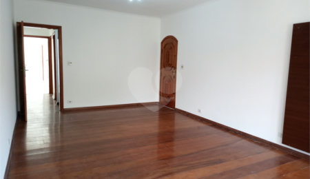 Sobrado à venda com 3 quartos, sendo 2 suítes, em Jardim França, São Paulo, SP