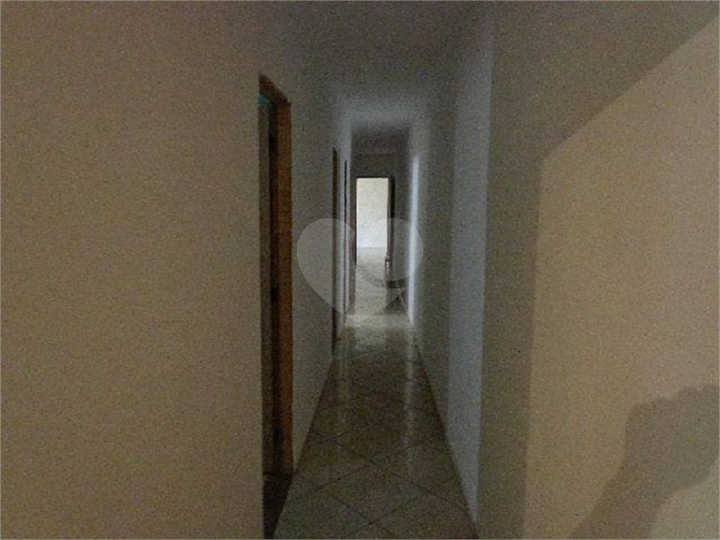 Casa Térrea com 2 dormitórios.