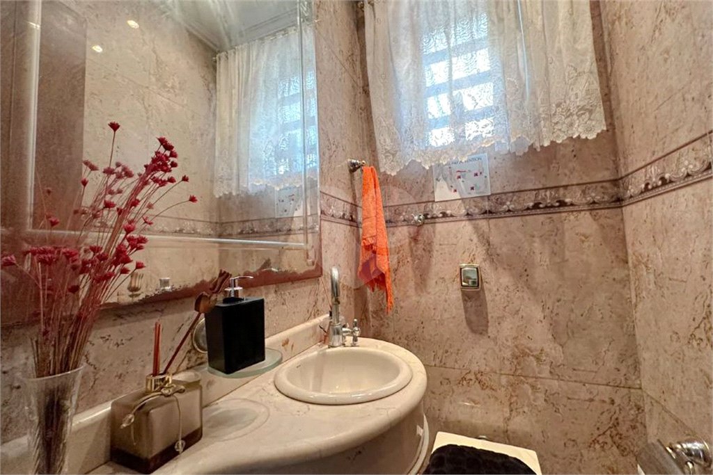 Casa à Venda | 112 m² | 3 dormitórios | 1 vaga no Bom Retiro!