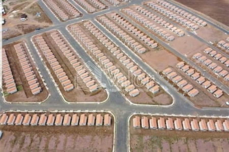 Terreno com 179,17 m² de área total.