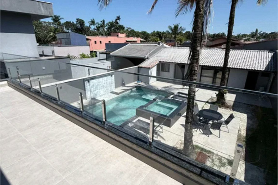 Casa à venda com 7 quartos, sendo 6 suítes, em Morada da Praia, Bertioga, SP