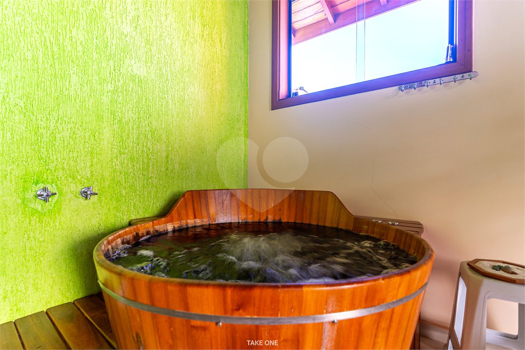 Belíssimo sobrado com piscina aquecida no Condomínio Villagio Capriccio - Louveira SP.