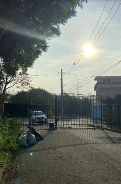 Sobrado à venda com 3 quartos, sendo 1 suíte,  em Jardim Ester, São Paulo, SP