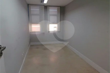 SALA COMERCIAL, 106m2, NO PARAISO