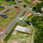 Casa térrea 3 dormitórios (3 suítes), espaço gourmet, piscina, 2 vagas garagem, condomínio fechado com ampla área lazer