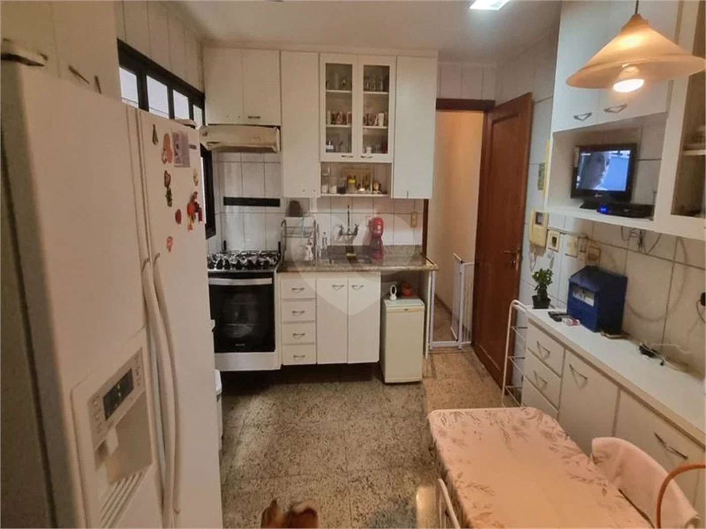 Sobrado à Venda na Aclimação - 150 m² - 2 Salas, 3 Dorms, 2 Vagas.