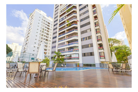 Oásis de Silêncio e Conforto no Coração de Pinheiros,