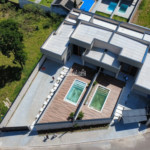 Casa térrea moderna com piscina privativa à venda no Jardim dos Pinheiros, em Atibaia