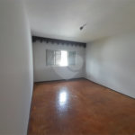 Casa Disponível para Venda ou Locação na Vila Nery – Ideal para Residência ou Comércio