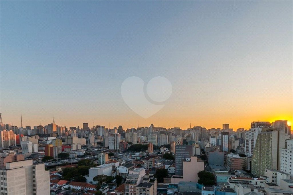 LOFT DUPLEX DE CINEMA. VENHA FAZER UMA VISITA.
