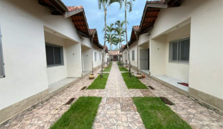 Casa à venda com 2 quartos em Maitinga, Bertioga, SP