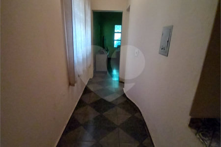 Sobrado com 3 dormitórios.