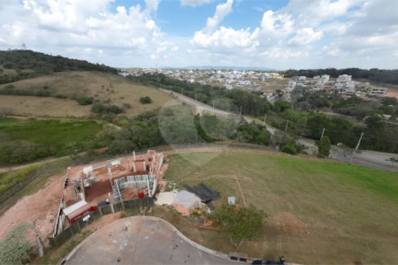 Imperdível! Terreno à Venda no Condomínio Santa Isabel em Louveira