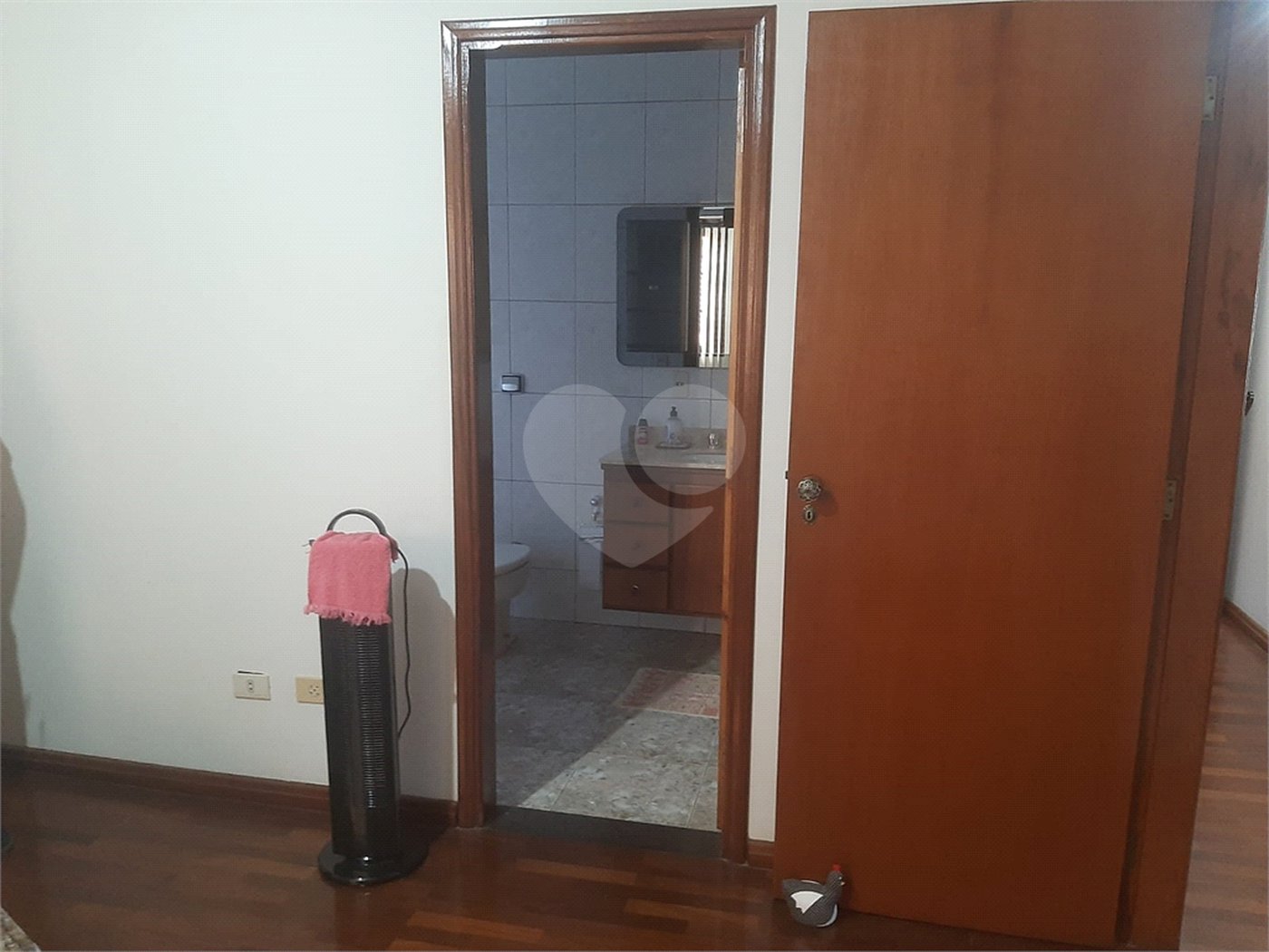 Bela casa com boa localização no bairro Portal do Sol
