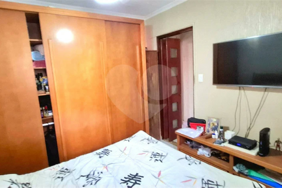Excelente Sobrado eom ótima localização. Venha fazer uma visita.