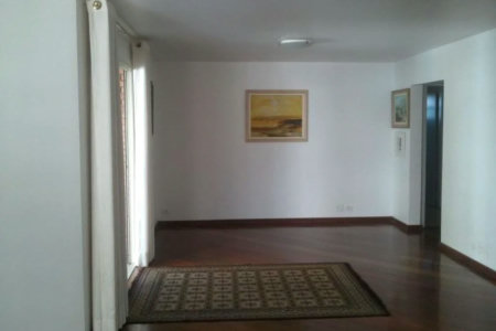 Apartamento à venda 230m² com 4 quartos, 2 suítes e 3 vagas de garagem no Morumbi