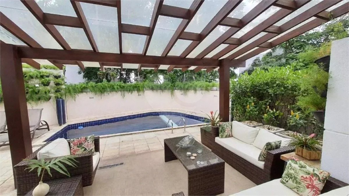 Casa com 3 suítes à venda, com 3 suítes e 4 vagas - Cidade Jardim - São Paulo/SP