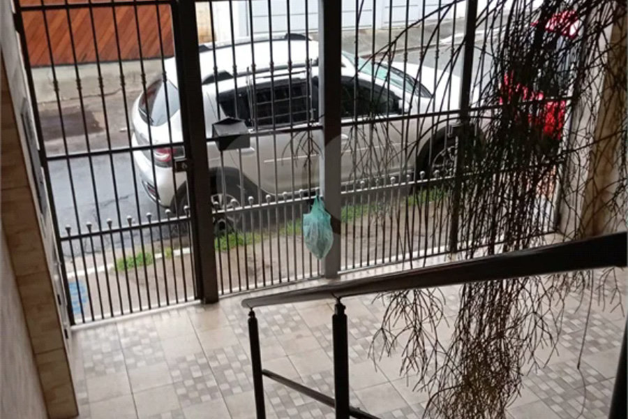 Sobrado com 3 dormitórios na Vila Ede