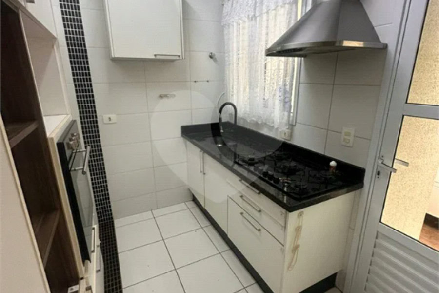 Casa de Condomínio com 3 Quartos e 2 banheiros à Venda, 311 m² por R$ 750.000