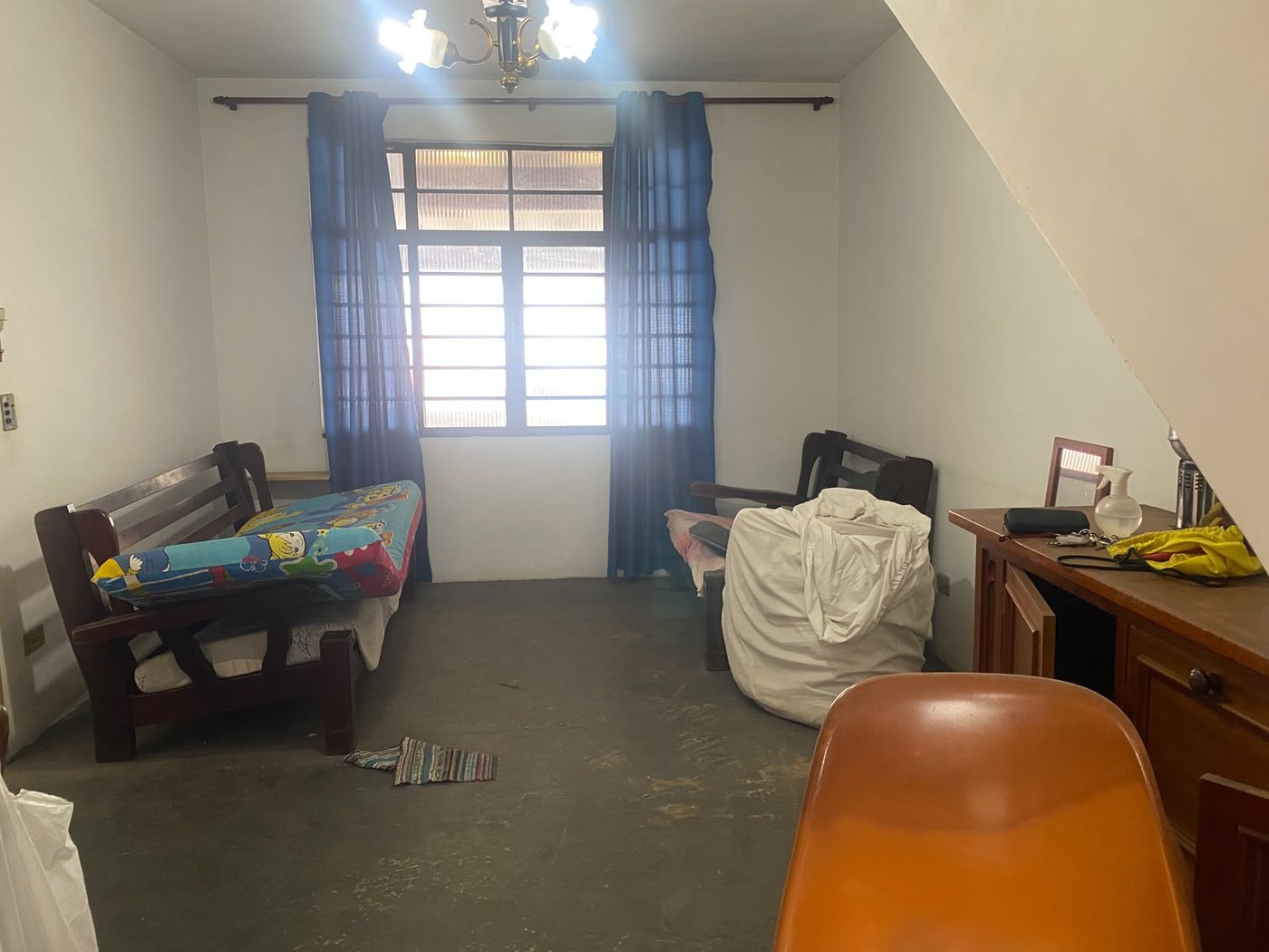 Casa à venda com 2 quartos em Jardim Alvorada, oportunidade para investidor