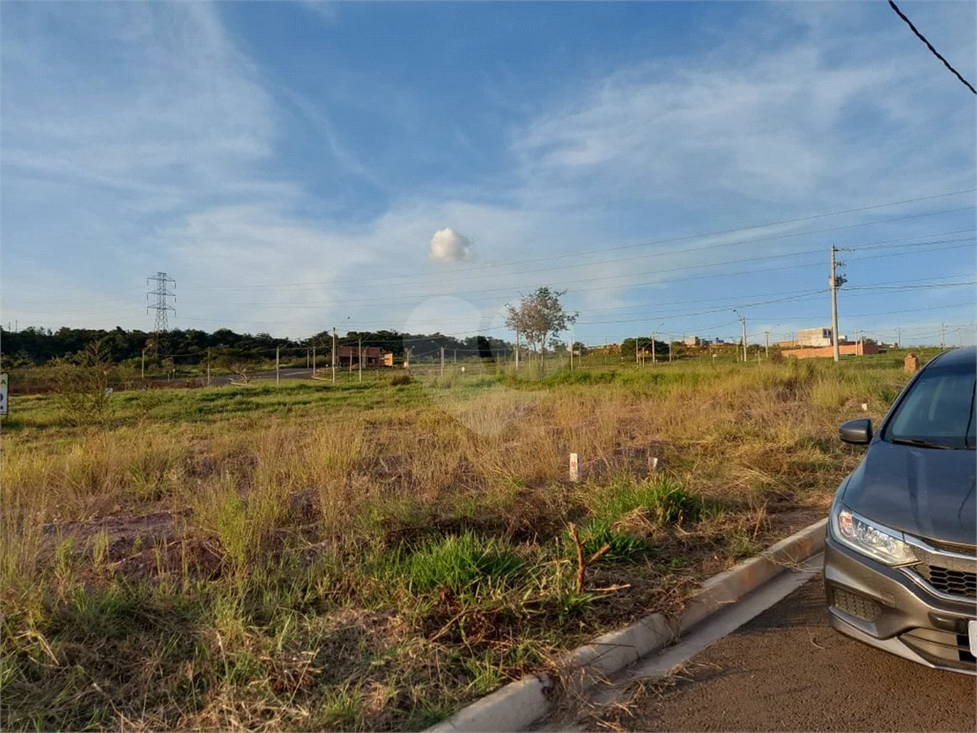 Terreno à venda no Bairro Vale do Sol em Piracicaba - SP.
