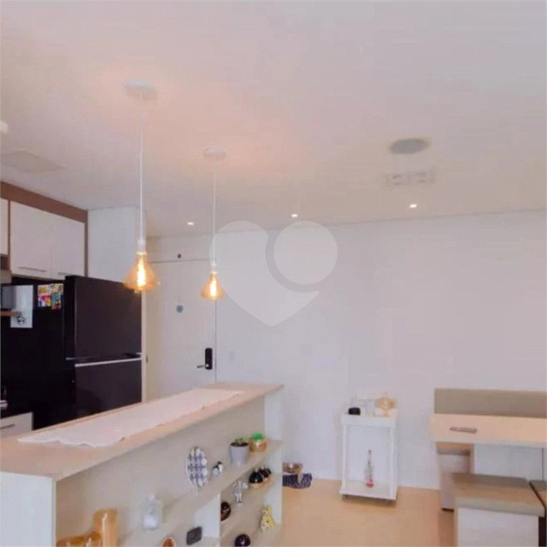 Apartamento no Ipiranga de 68m2 com 2 dorms, 1 suíte, 2 banheiros, 1 vaga. Estuda permuta.