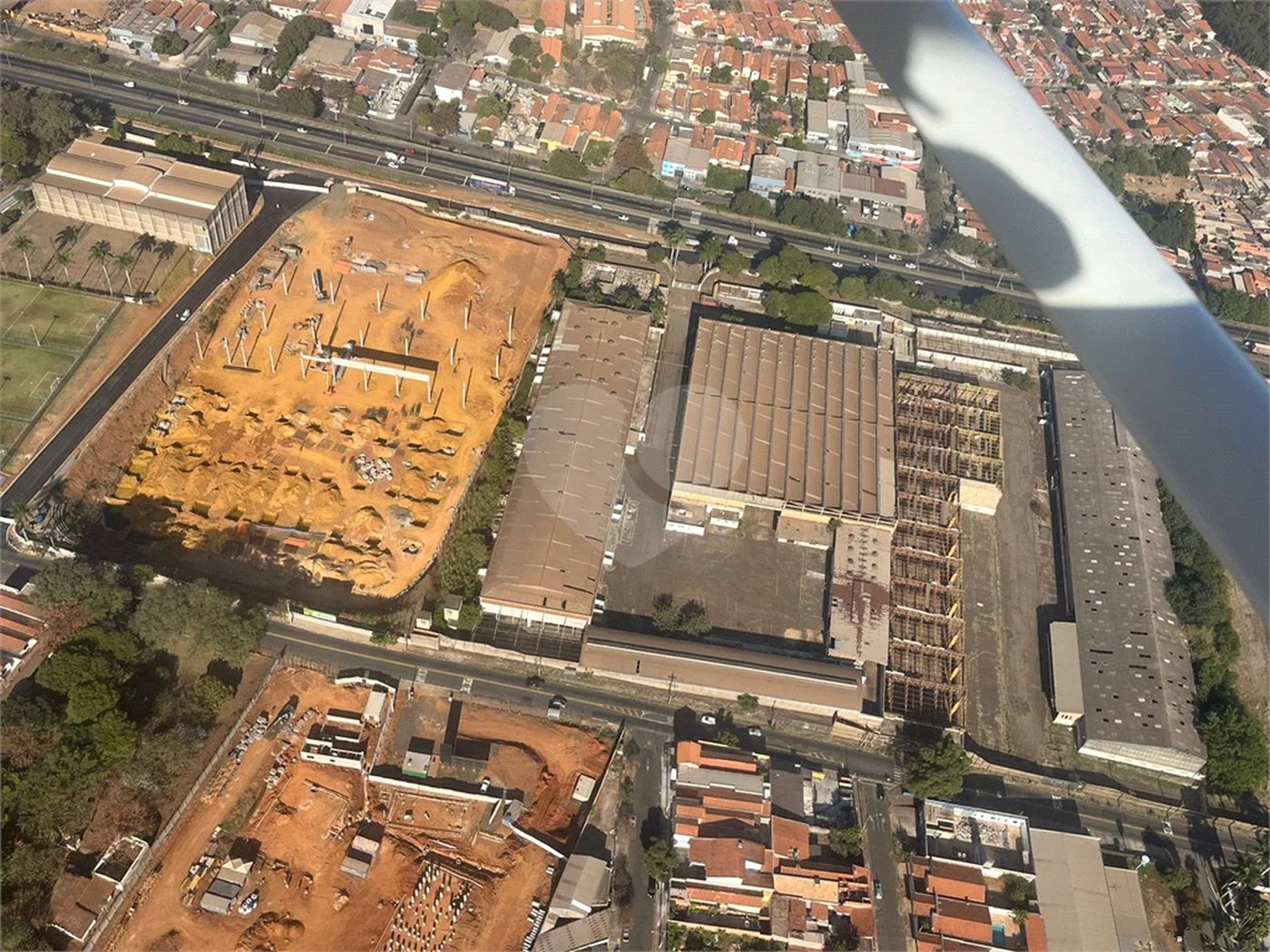 Excelente Galpão comercial para empresas disponível para venda e locação em Piracicaba - SP.