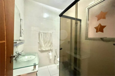 Sobrado espaçoso à venda com 220m² no Planalto Paulista