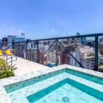 Apartamento de 33m2 com 1 dorm, 1 banheiro. Estuda permuta.