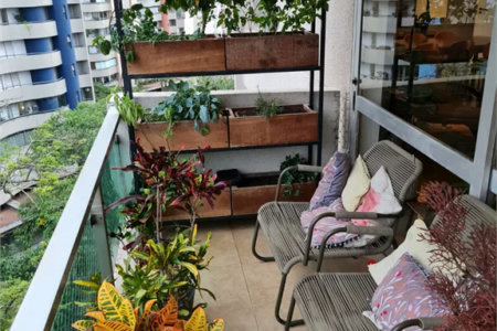 Apartamento na Vila Andrade rodeado de linda vista verde