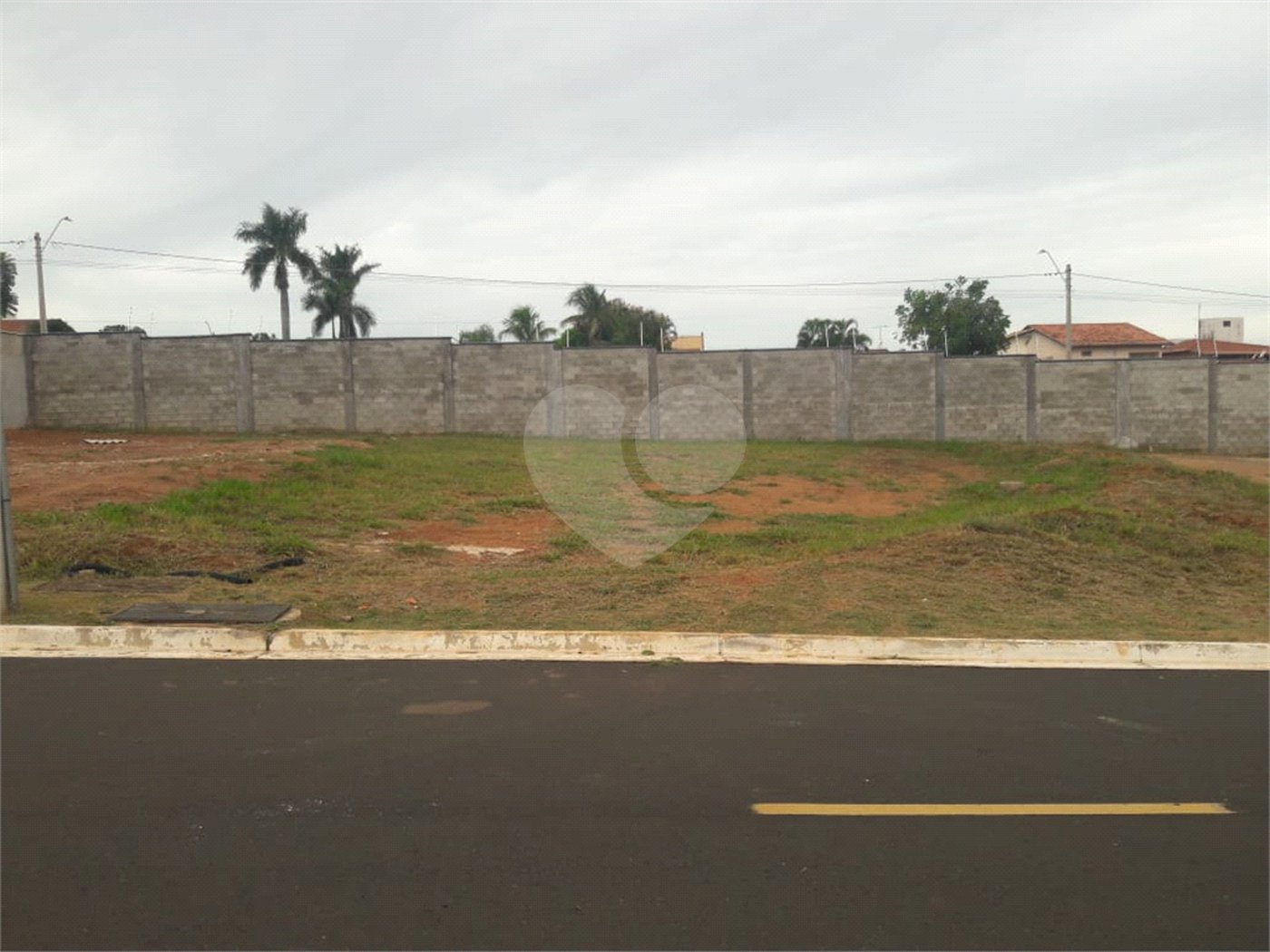 Lote à venda no Condomínio Monte das Araucárias