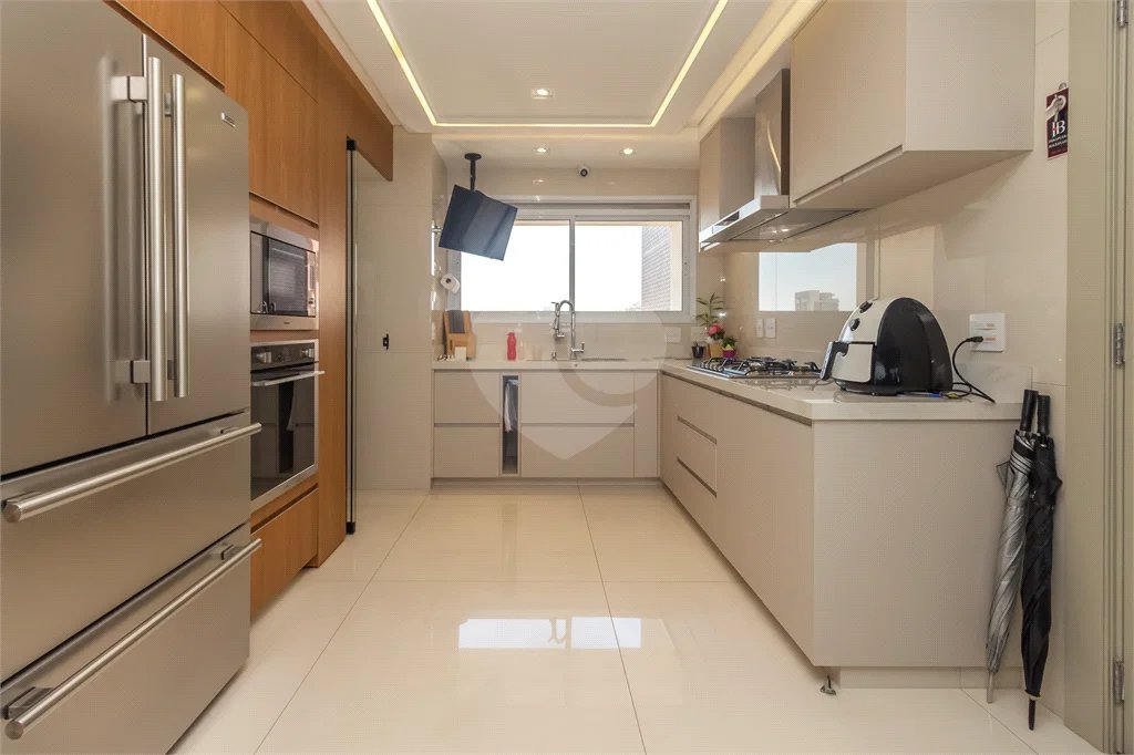 Apartamento - Vila Mariana - Alto Padrão - 3 Suítes - 4 Vagas - Venda / Compra - Próximo ao Metrô