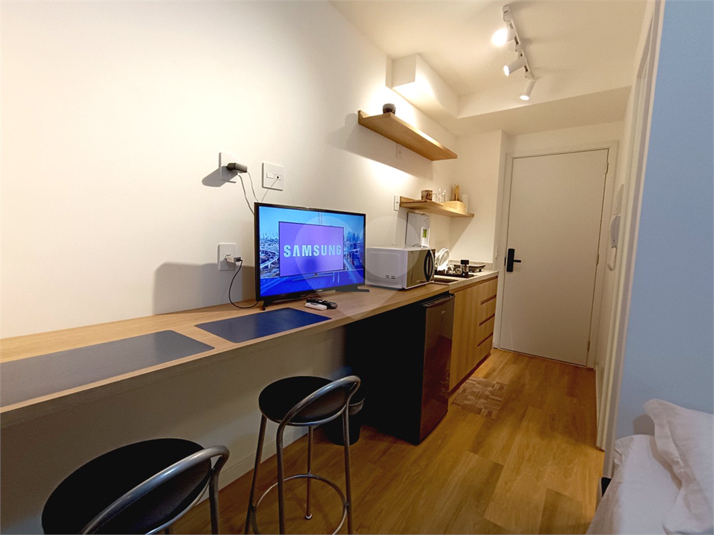 Studio de 22m2 mobiliado à venda e para locação na Vila Mariana