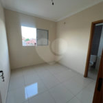 Apartamento no Condomínio Residencial Clarice.
