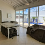 Lindo sobrado com 4 suites e piscina à venda, 365m², por R$ 2.450.000,00 no condomínio Villa Suiça, em Indaiatuba/SP.